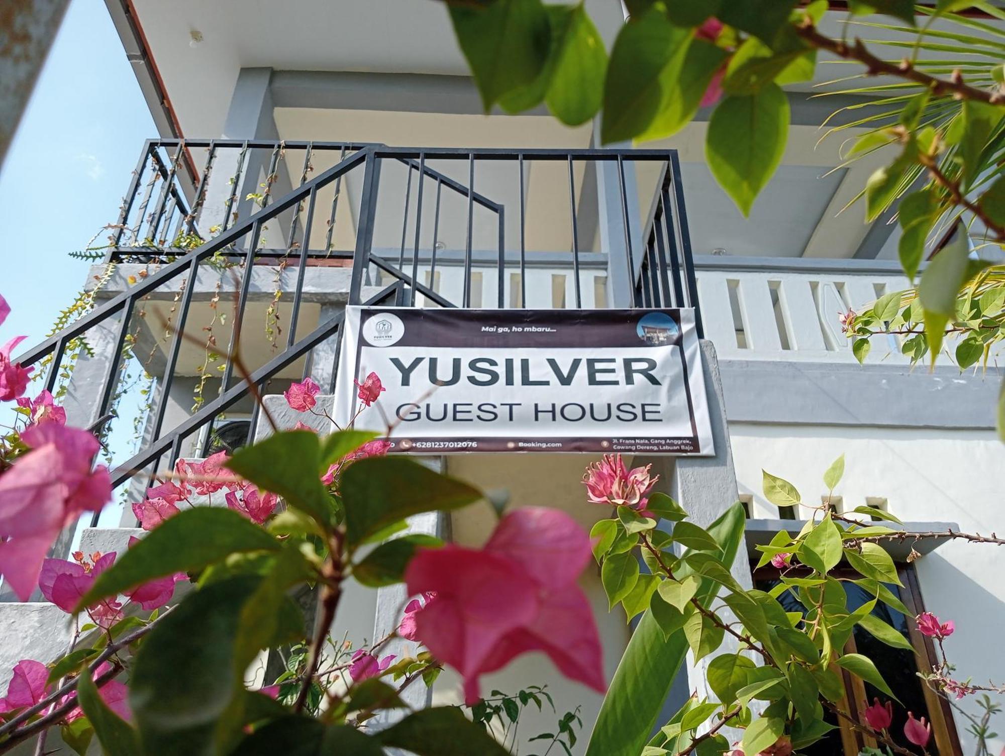 Yusilver Guest House Labuan Bajo Ngoại thất bức ảnh