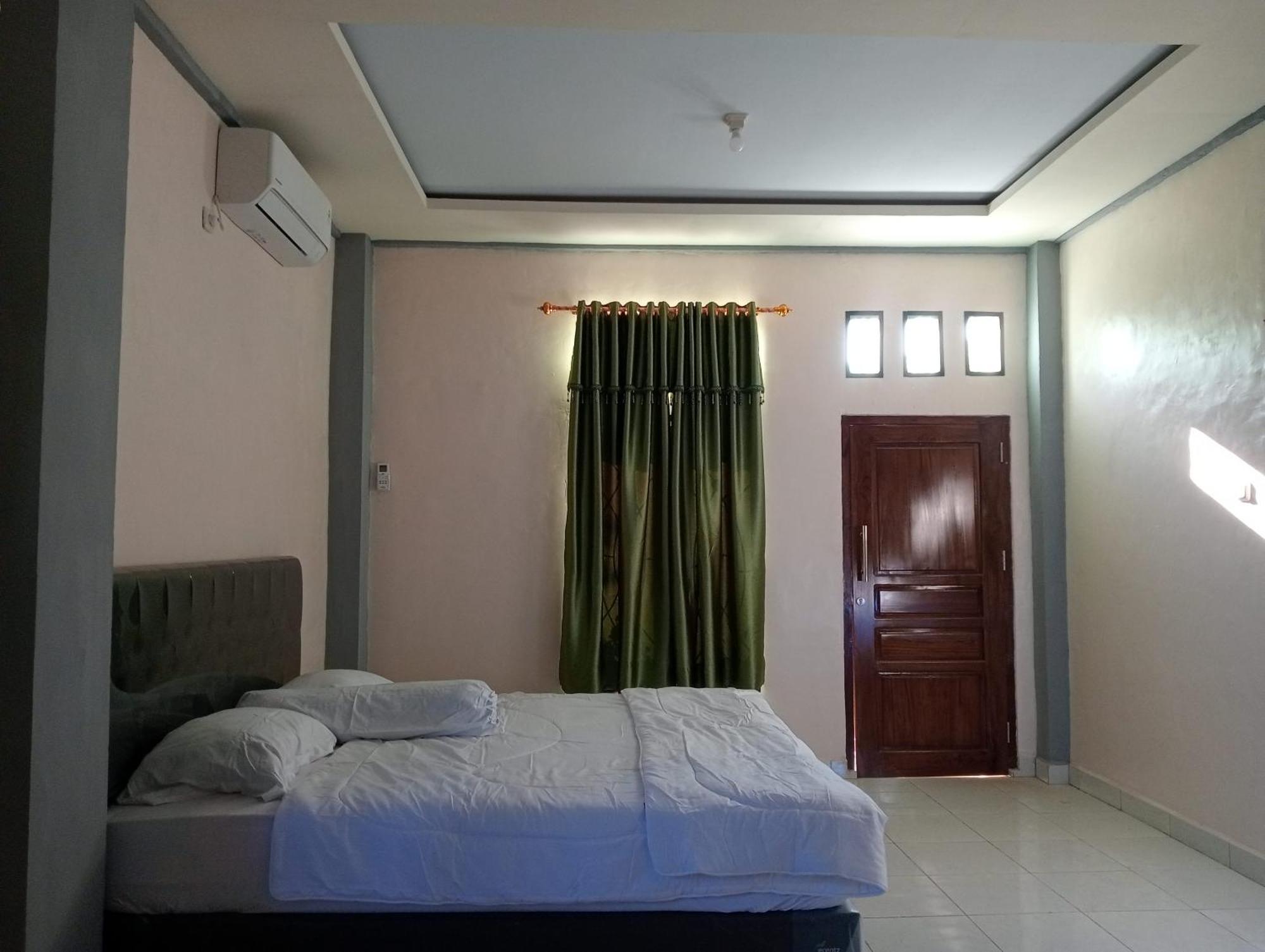 Yusilver Guest House Labuan Bajo Ngoại thất bức ảnh