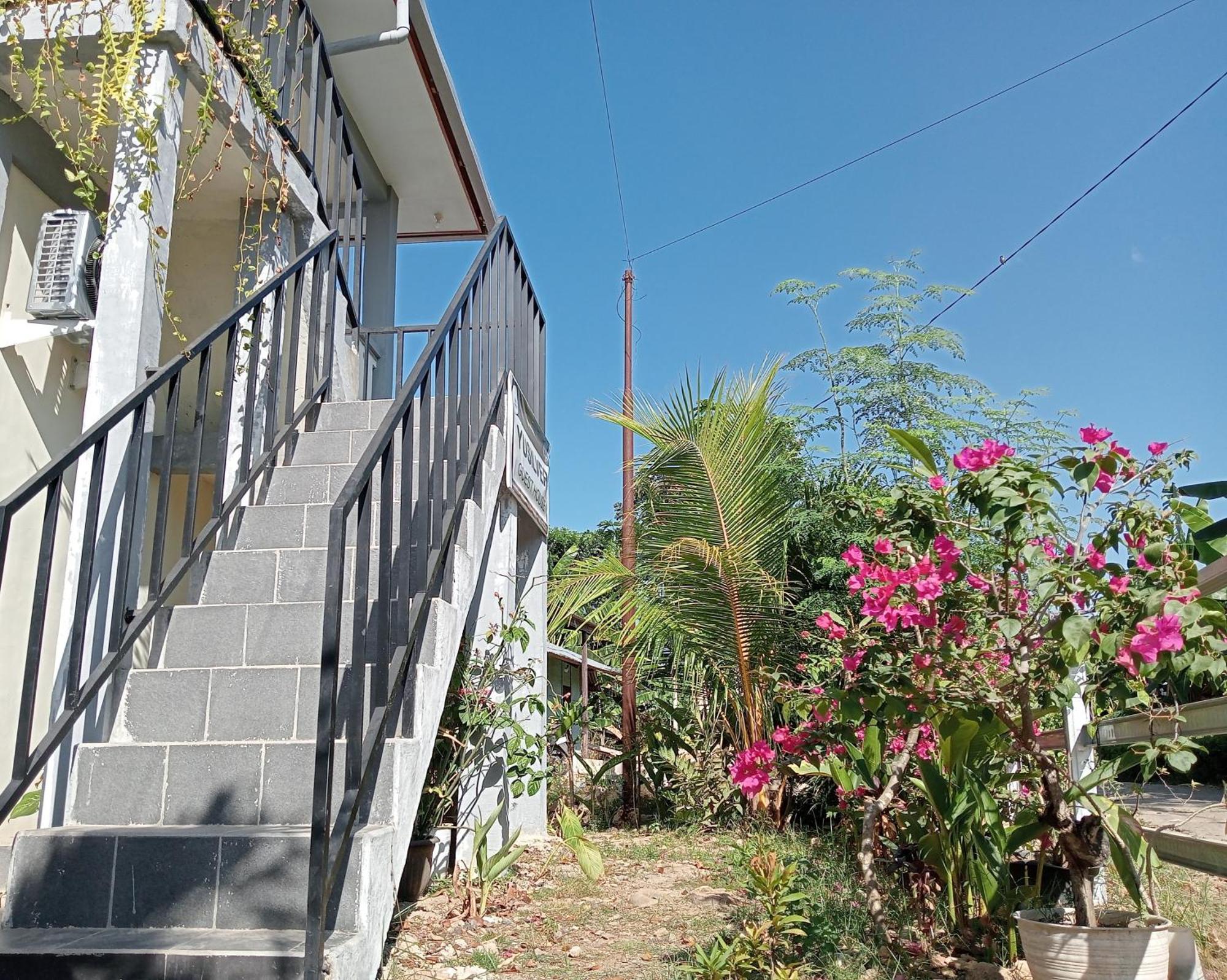 Yusilver Guest House Labuan Bajo Ngoại thất bức ảnh
