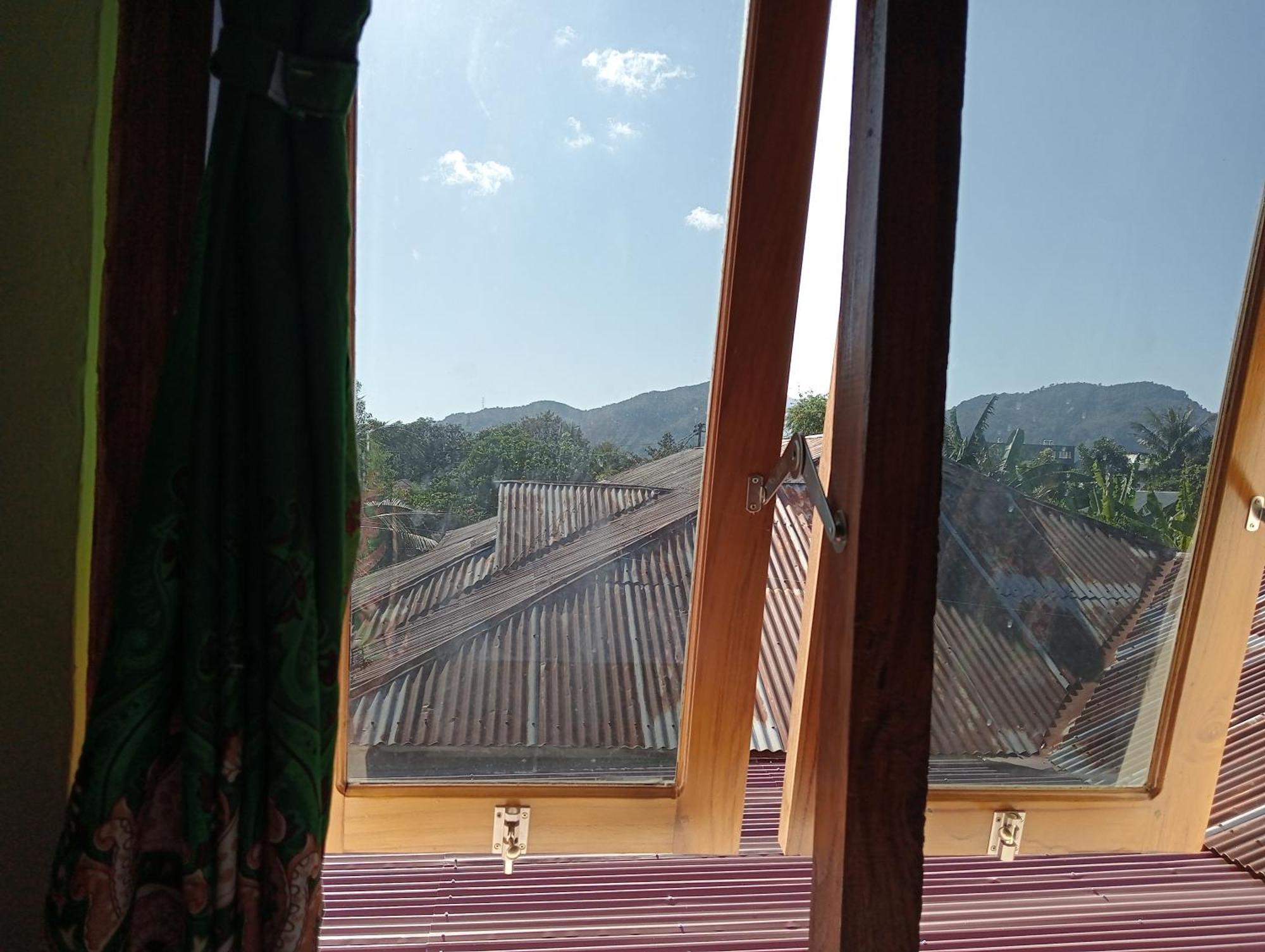 Yusilver Guest House Labuan Bajo Ngoại thất bức ảnh