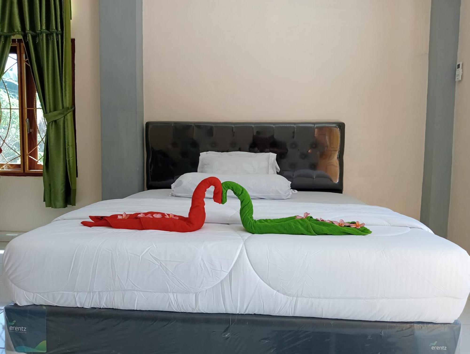 Yusilver Guest House Labuan Bajo Ngoại thất bức ảnh